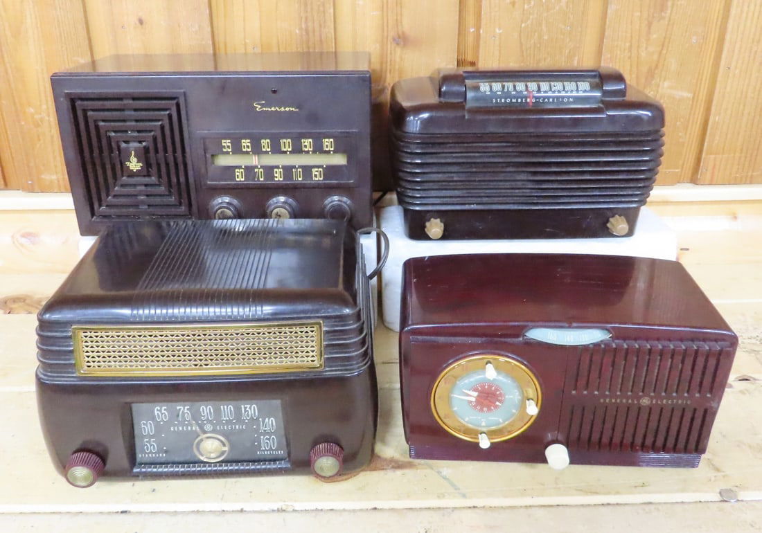 4 Vintage Tube Radios, Stromberg Carlson & More: 4 Vintage Tube Radios, Stromberg Carlson & More - Stromberg Carlson No 1500-H: Bakelite, Turns on, Has Sound, Rewired, Gold Tone overspray on One Side, Bottom is Cracked and Extends up to Volume Knob