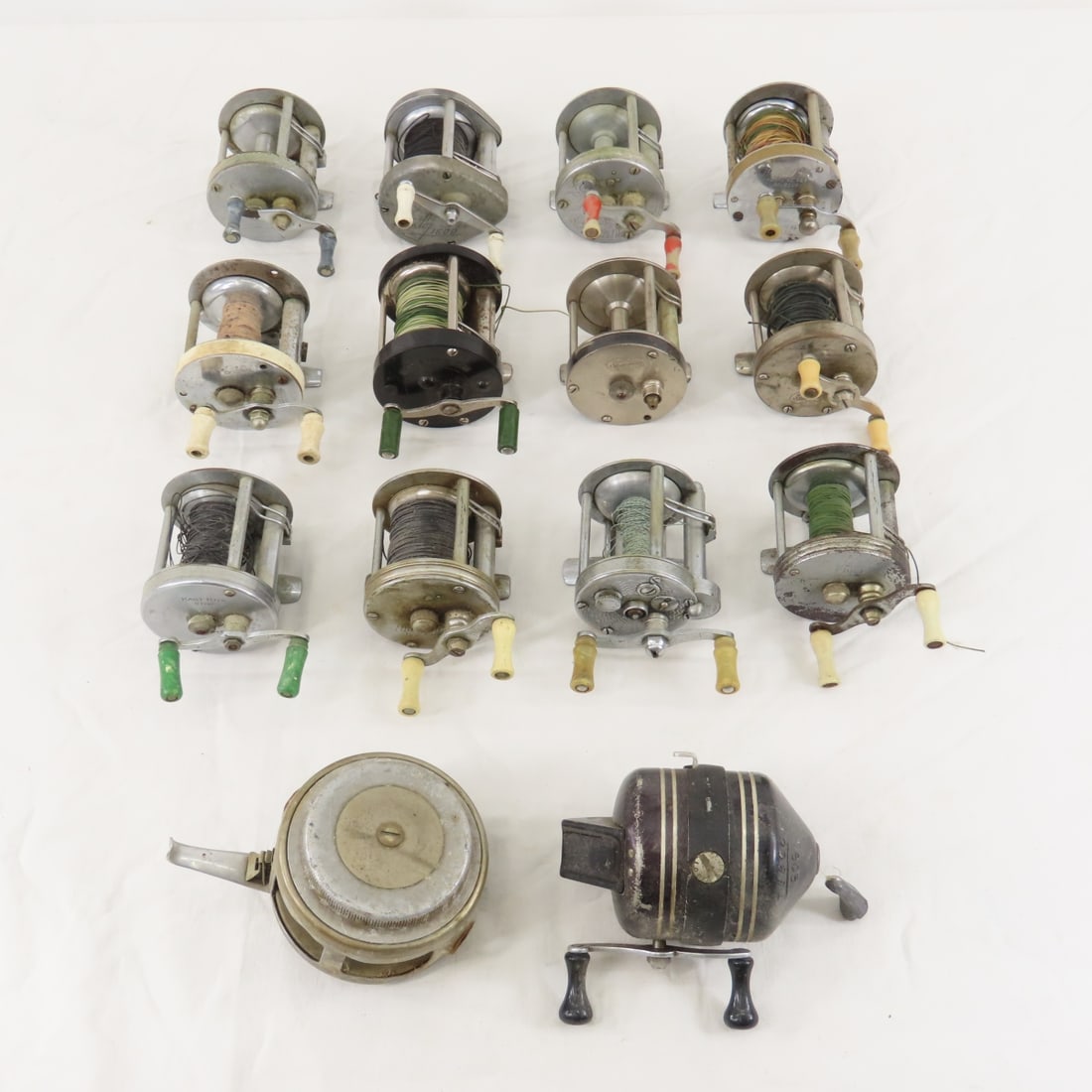 14 Vintage Bait Cast and Other Reels (1 of 20)