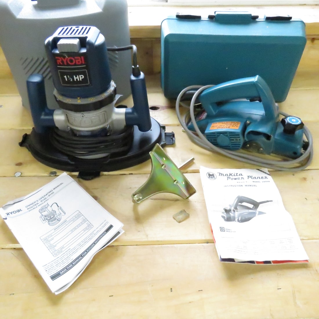 Ryobi Router & Makita Power Planer in Cases (1 of 12)