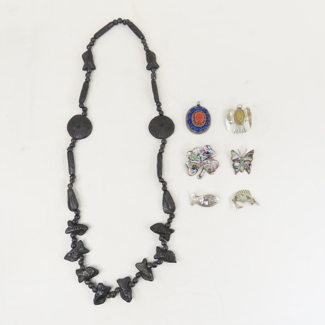 Pendant, Necklace & 5 Mexican Silver Brooches (1 of 19)