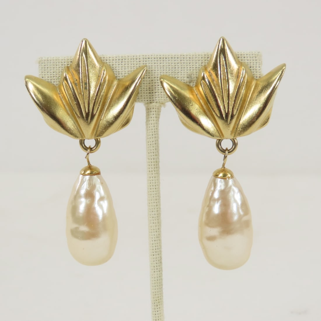 Vintage Karl Lagerfeld Baroque Pearl Clip Earrings: Vintage Karl Lagerfeld Baroque Pearl Clip Earrings - pearls are 1 1/8" overall 2 1/2" Please ask questions and read terms & conditions before bidding.