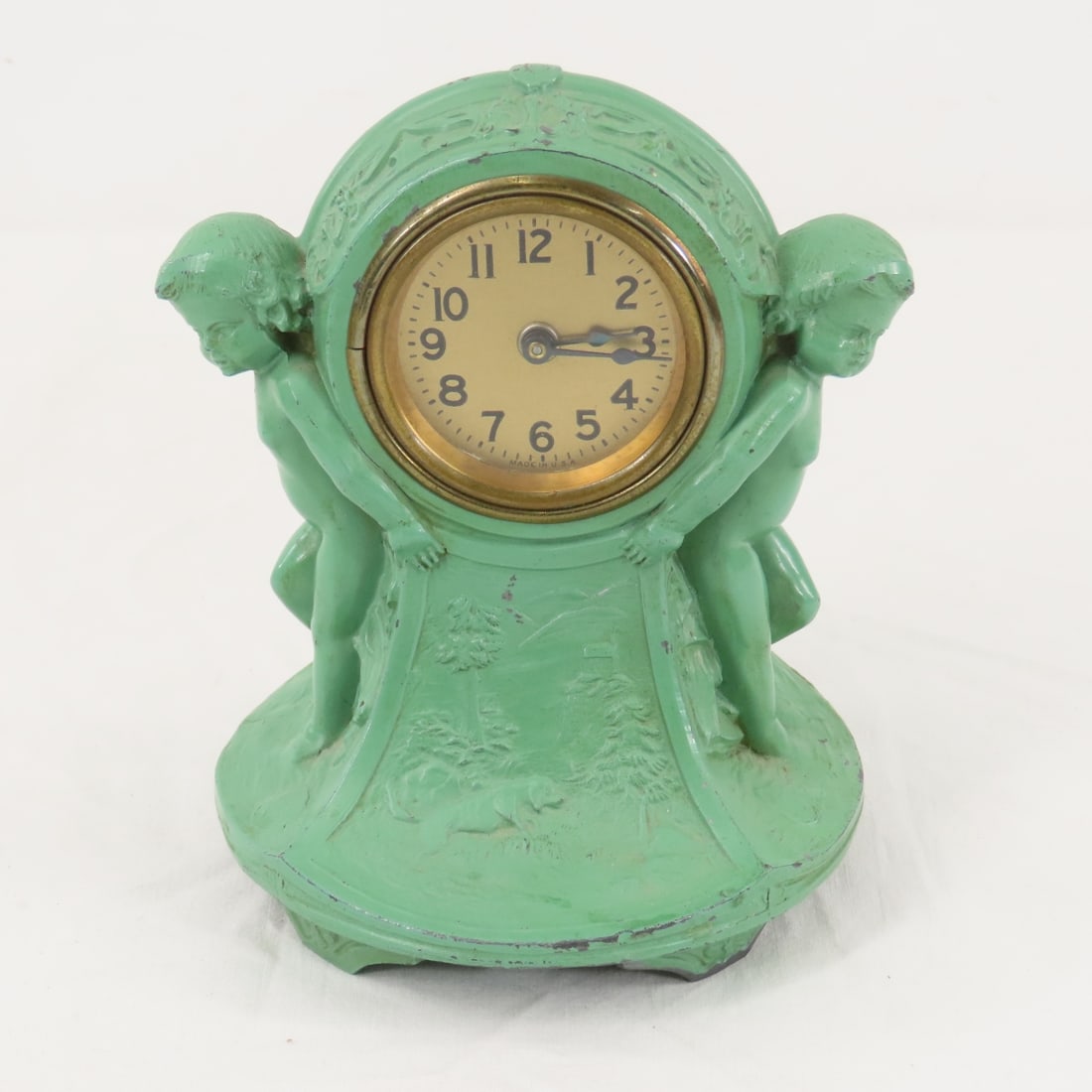 Lux Antique Spelter Table, Mantle Clock (1 of 7)