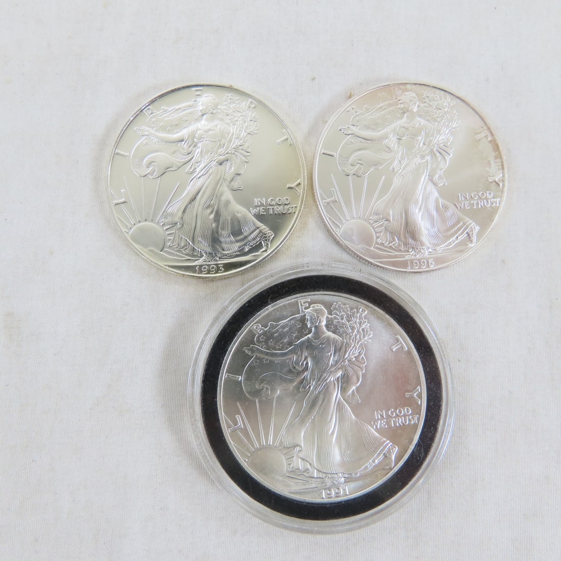 3 American Silver Eagles 1991, 1993, 1996 (1 of 9)