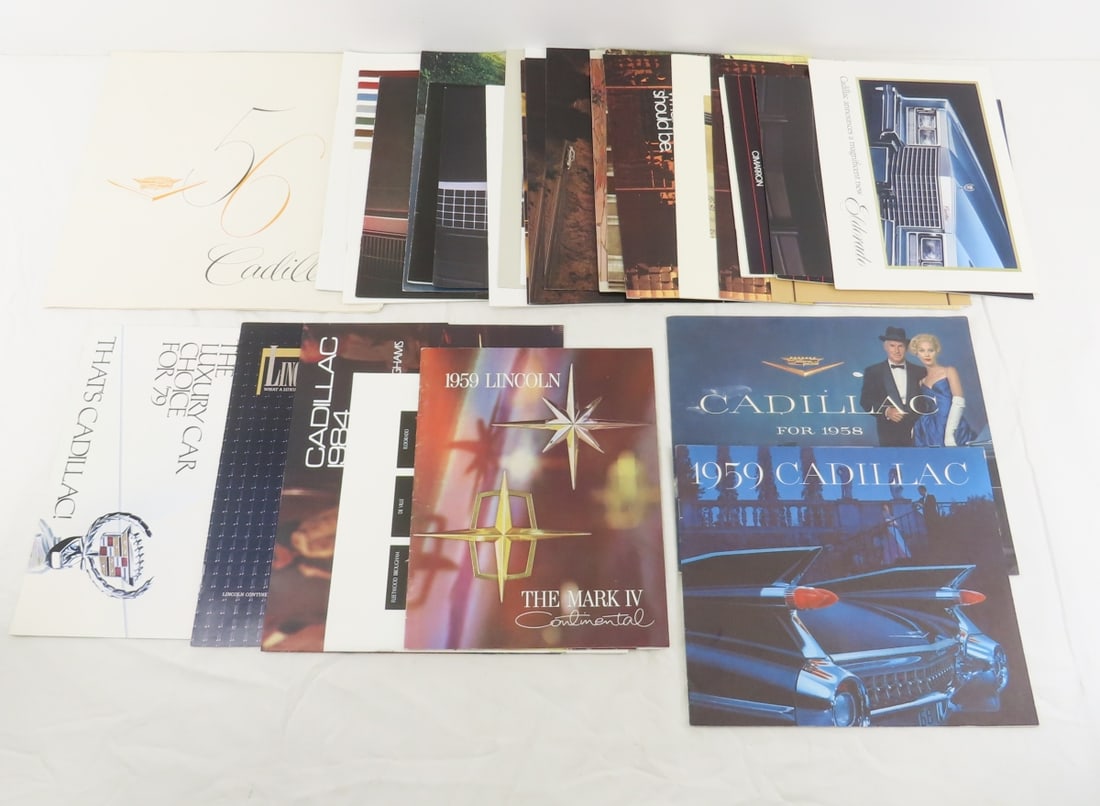 More than 30 Cadillac & Lincoln Car Brochures (1 of 13)