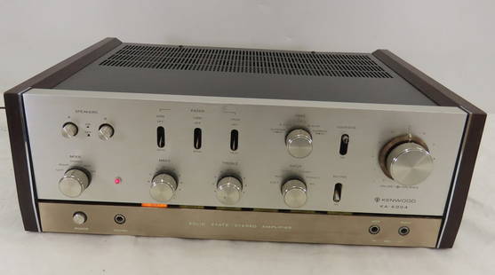 Vintage Kenwood KA-6004 Stereo Amplifier: Vintage Kenwood KA-6004 Stereo Amplifier - Powers Up, Lights Work, Switches Work. Did Not Test Further Please ask questions and read terms & conditions before bidding.