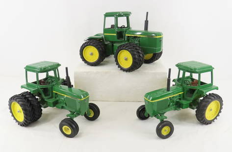 3 John Deere, Ertl Die Cast Tractors, No Boxes: 3 John Deere, Ertl Die Cast Tractors, No Boxes - Please ask questions and read terms & conditions before bidding.