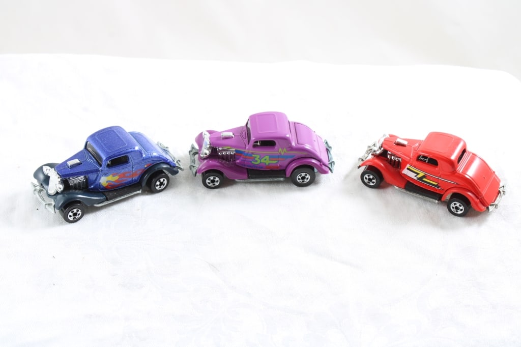 3 1979 Hot Wheels Cars (1 of 10)