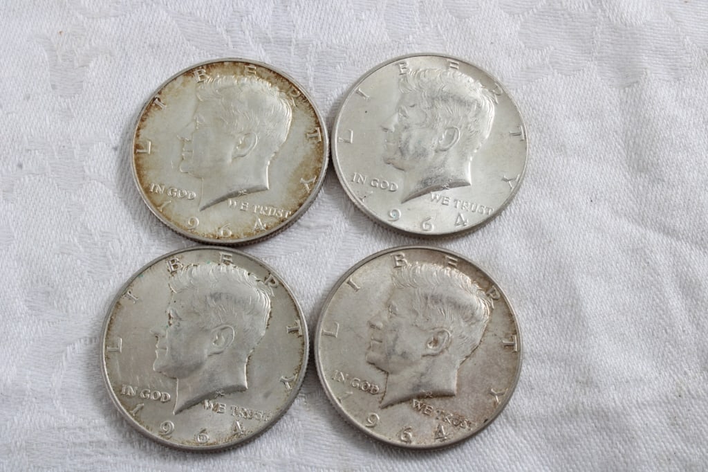 4 1964 Silver Kennedy Half Dollars: 4 1964 Silver Kennedy Half Dollars - As pictured. Please ask questions & read terms and conditions before bidding.