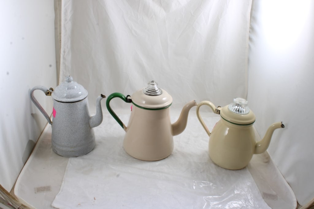 3 Enamelware Gooseneck Coffee Pots (1 of 20)