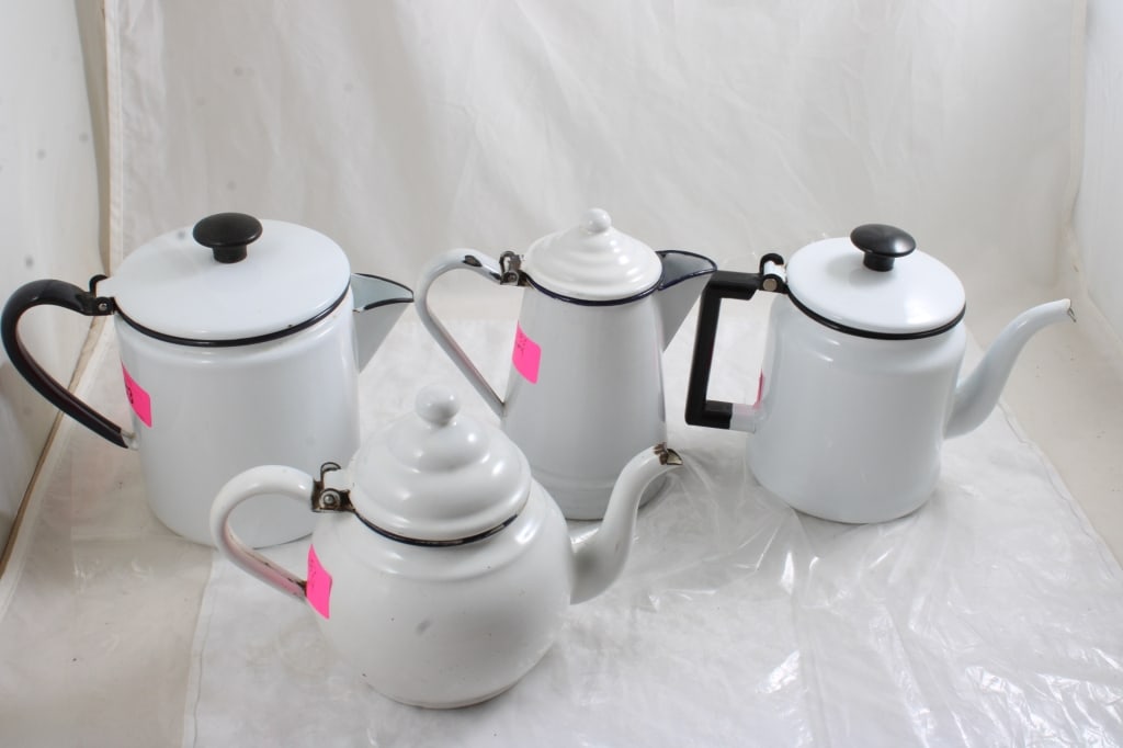 3 Enamelware Coffee Pots, 1 Enamelware Teapot (1 of 20)
