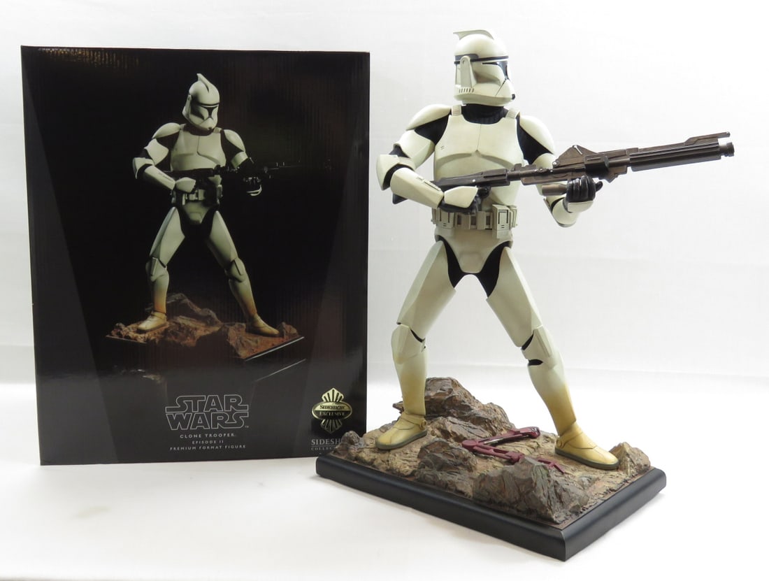 Clone Trooper Premium 1:4 Figure Sideshow (1 of 20)