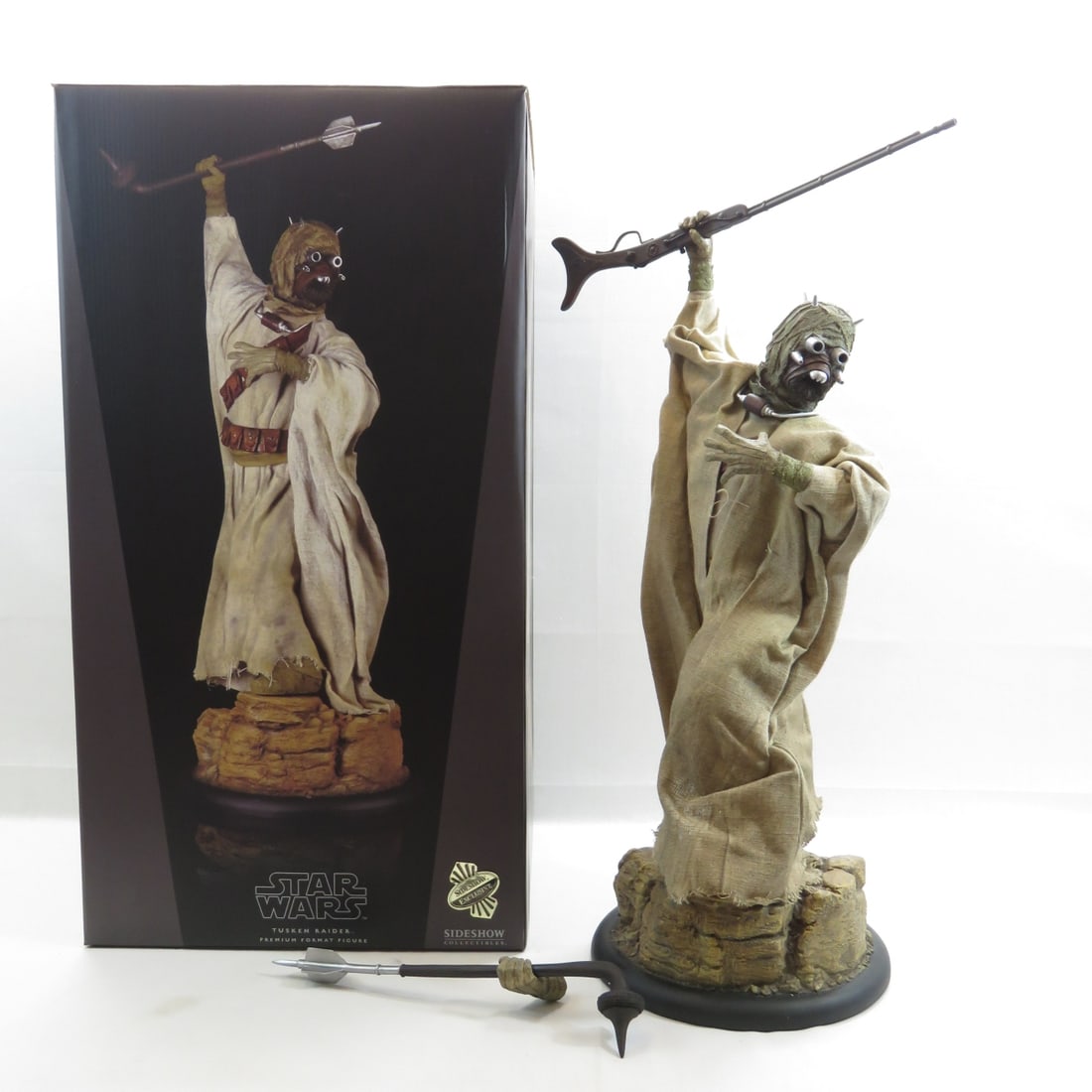 Tusken Raider Premium 1:4 Figure Sideshow (1 of 20)