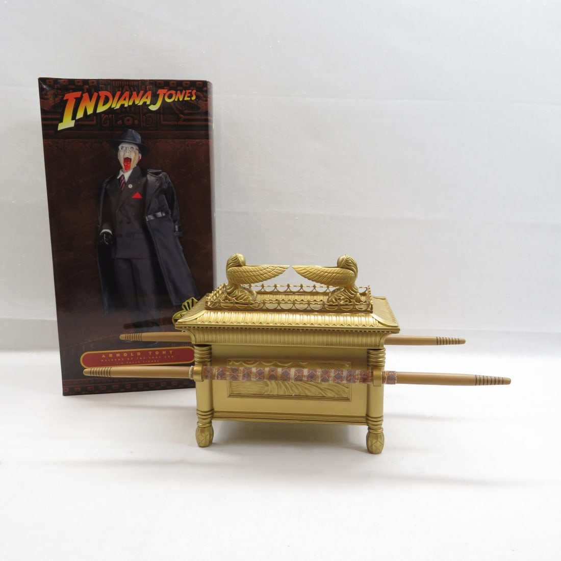 Indiana Jones Toht & Ark of the Covenant 1:6: Indiana Jones Toht & Ark of the Covenant 1:6 - Item #3909 Arnold Toht & The Ark of the Covenant Figure and Item 1:6 Scale Raiders of the Lost Ark 2009 Sideshow Collectibles Single owner collection. Li