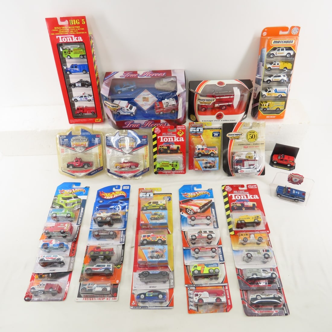 Matchbox, Tonka, Hot Wheels Diecast Fire trucks: Matchbox, Tonka, Hot Wheels Diecast Fire trucks - Please read terms & conditions and ask questions before bidding.