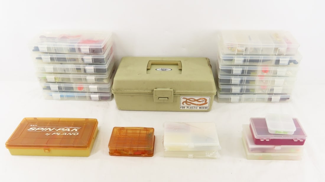 Plastic Cases, Tackle Box, Soft Baits, Jigs & More (1 of 7)