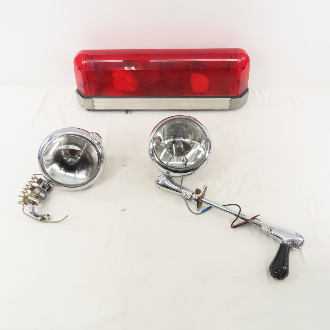 Code 3 Intensity XS8000 Light Bar & 2 Unity Lights (1 of 12)