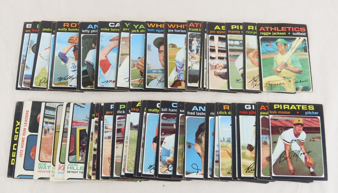 1971 Topps MLB Cards 52 +10 Assorted Bad Cuts: 1971 Topps MLB Cards 52 +10 Assorted Bad Cuts - 22 are high numbers - some creased, Please read terms & conditions and ask questions before bidding.