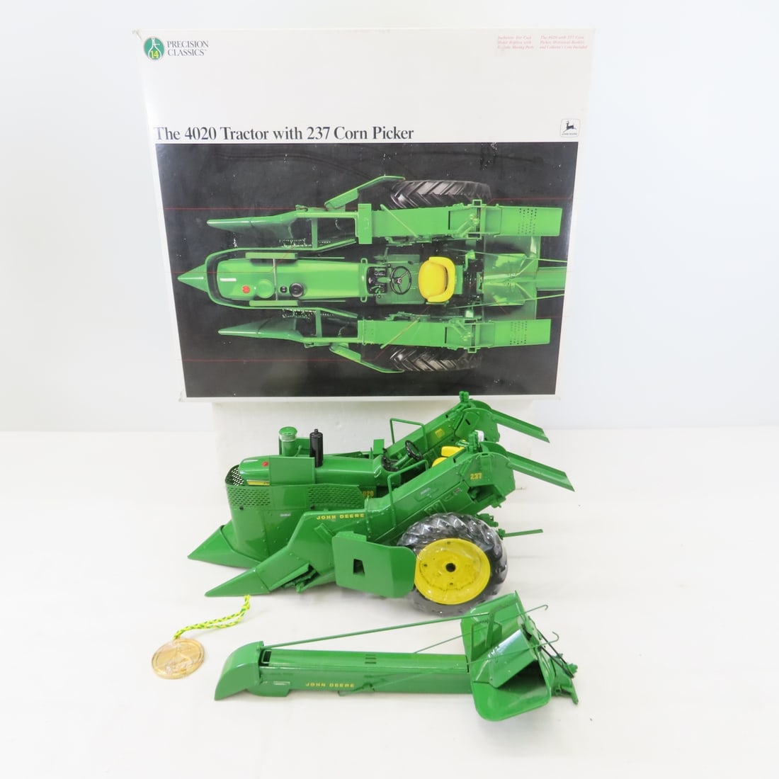 Ertl John Deere Precision Classics 4020 Tractor (1 of 20)