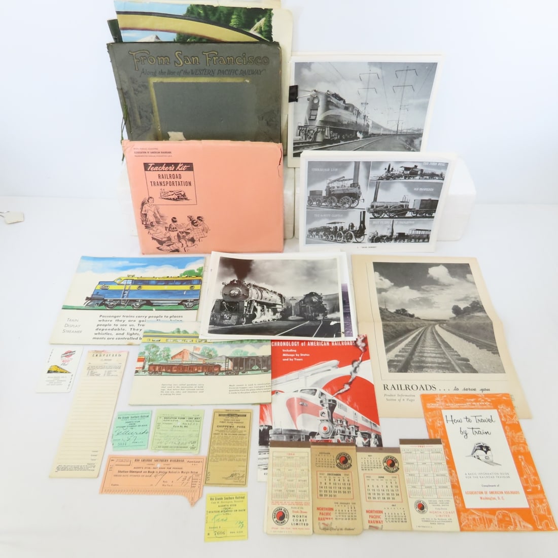 Railroad Ephemera, Teachers Kits & Photos: Railroad Ephemera, Teachers Kits & Photos - 6 photos- CP, B&O, P&N (Piedmont & Northern). 1950's, Association of American Railroads Teacher's Kit of Set of 1-57 with order form in envelope. Different
