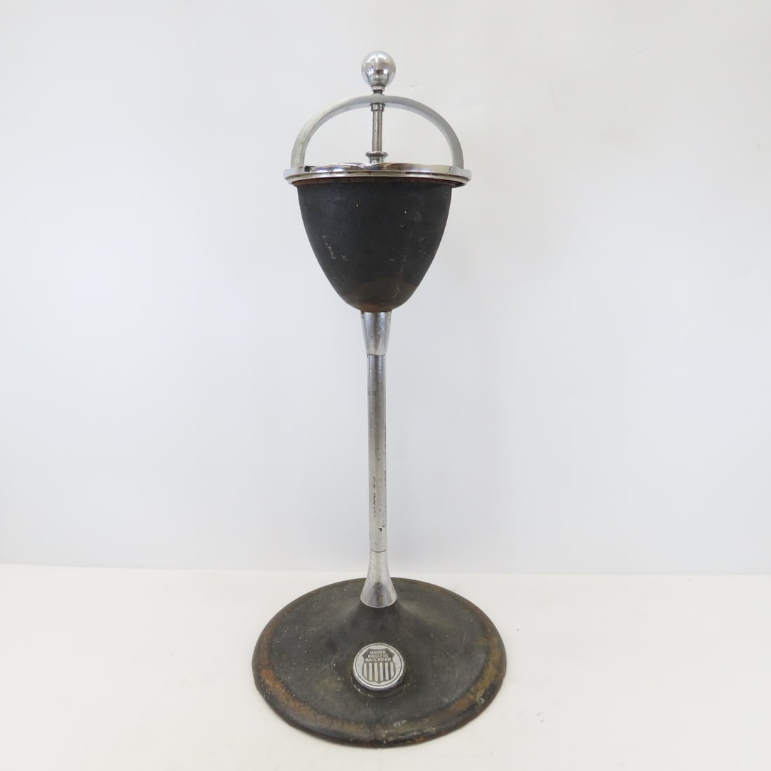 Union Pacific Railroad stand up ashtray (1 of 11)