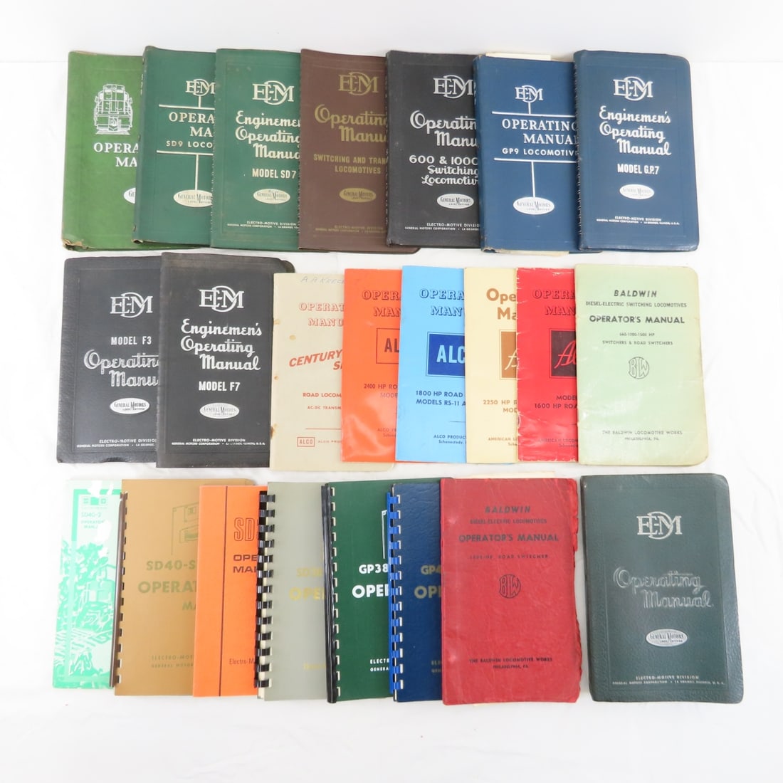 22 Diesel Operating Manuals (EMD, ALCO, Baldwin) (1 of 17)