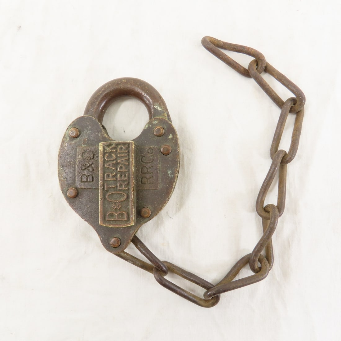 B&O Track Repair Padlock with chain, no key (1 of 12)