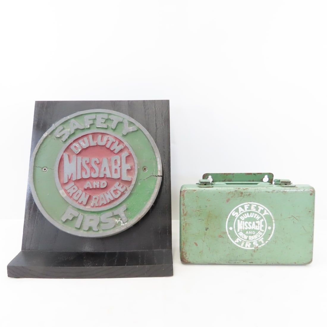 DM&IR Cast Aluminum Plaque & 1st Aid Kit (1 of 20)