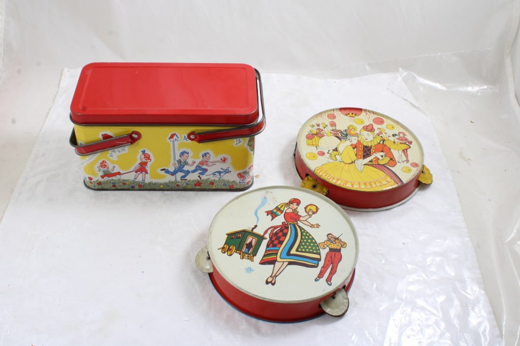 Tin Litho Lunchbox, Ohio Art & Kirckof Noisemakers (1 of 17)