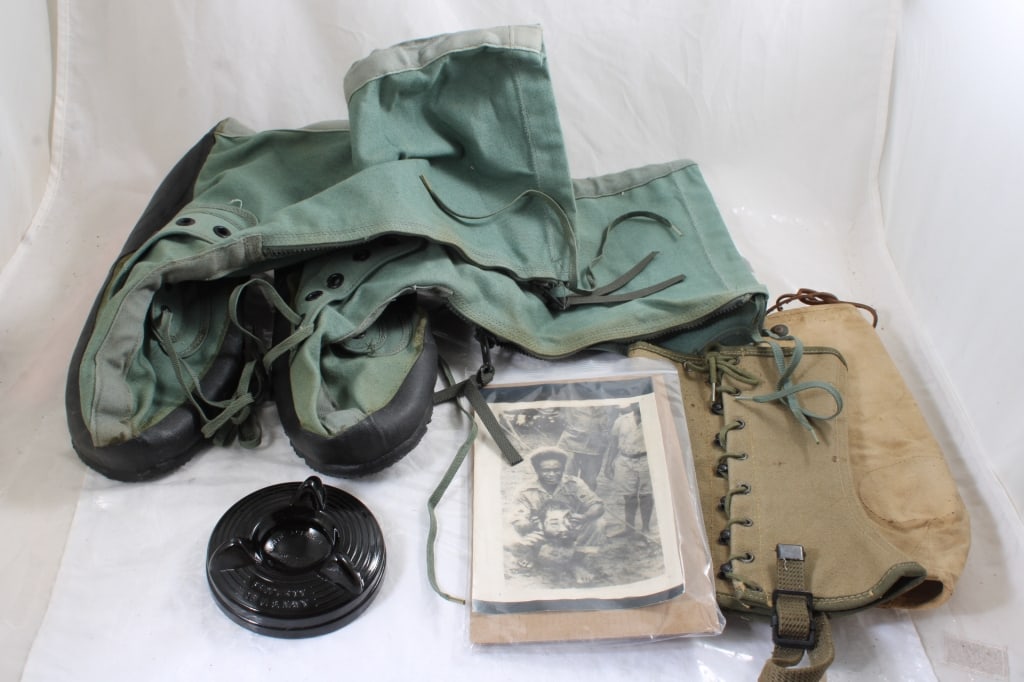 Military Boots, Navy Inkwell, WW2 Morbid Photo+ (1 of 13)