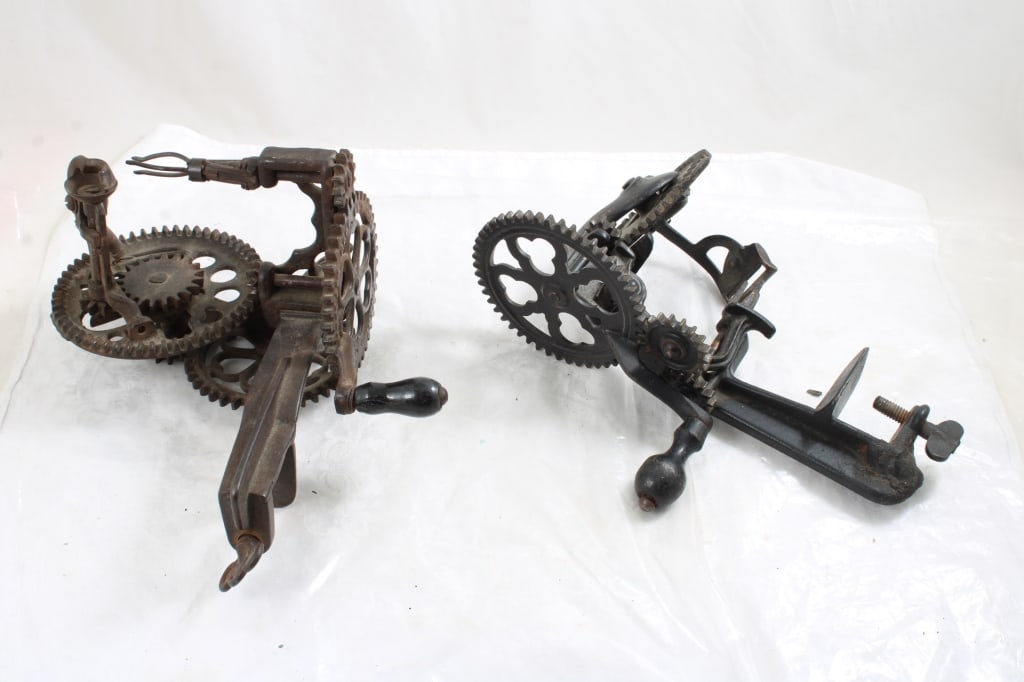 Sinclair Scott & Goodell Cast Iron Apple Peelers (1 of 20)