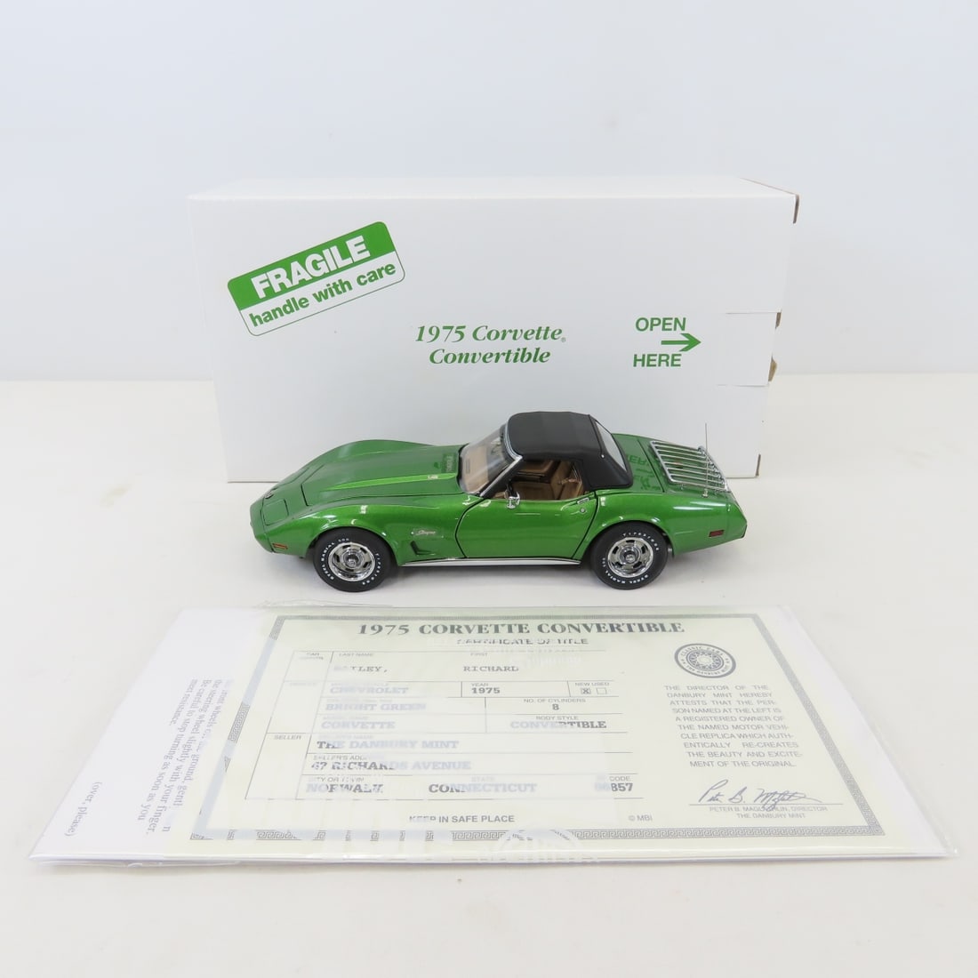 Danbury Mint Die Cast 1975 Corvette Convertible (1 of 19)