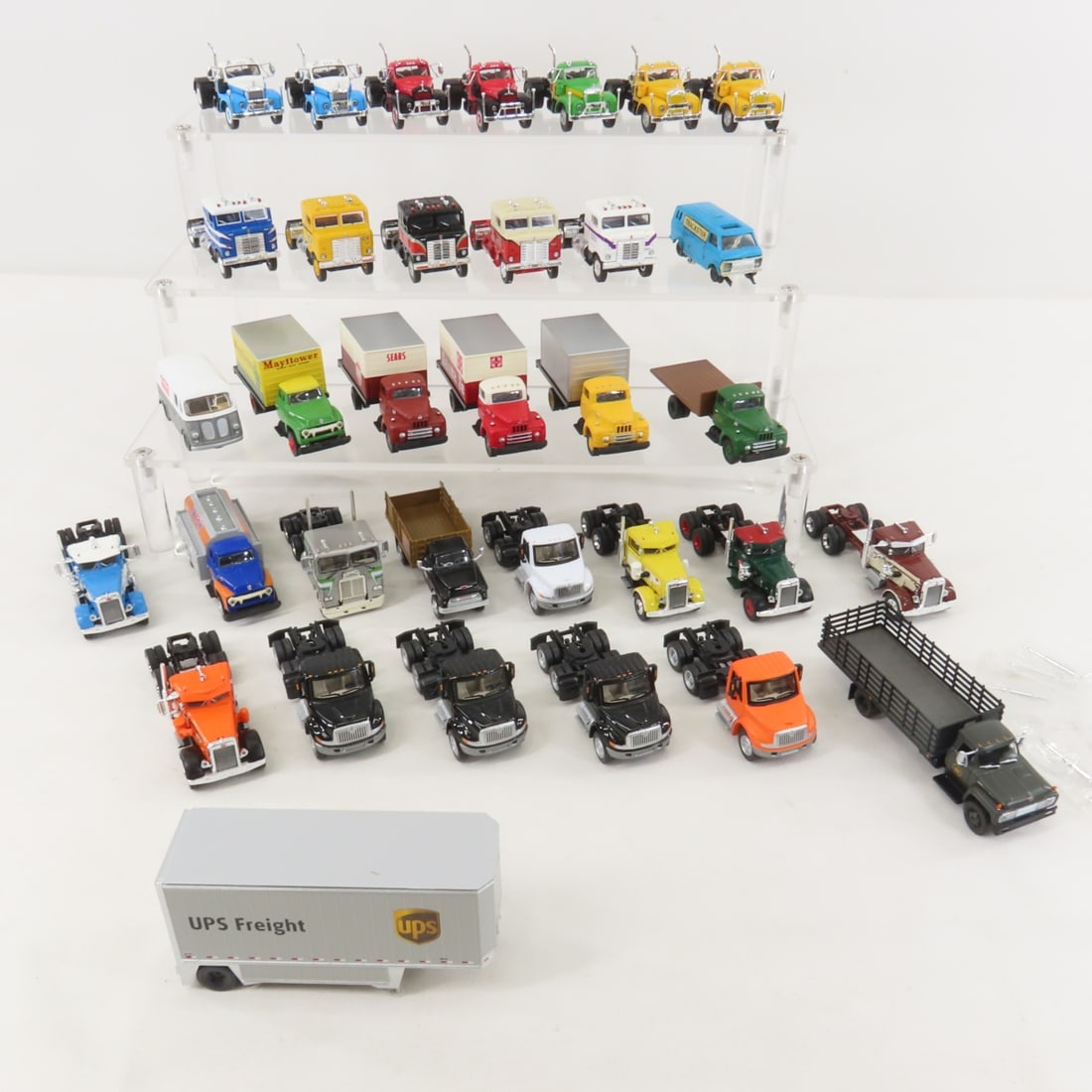 1:87 HO Scale Semi and Other Trucks (1 of 15)
