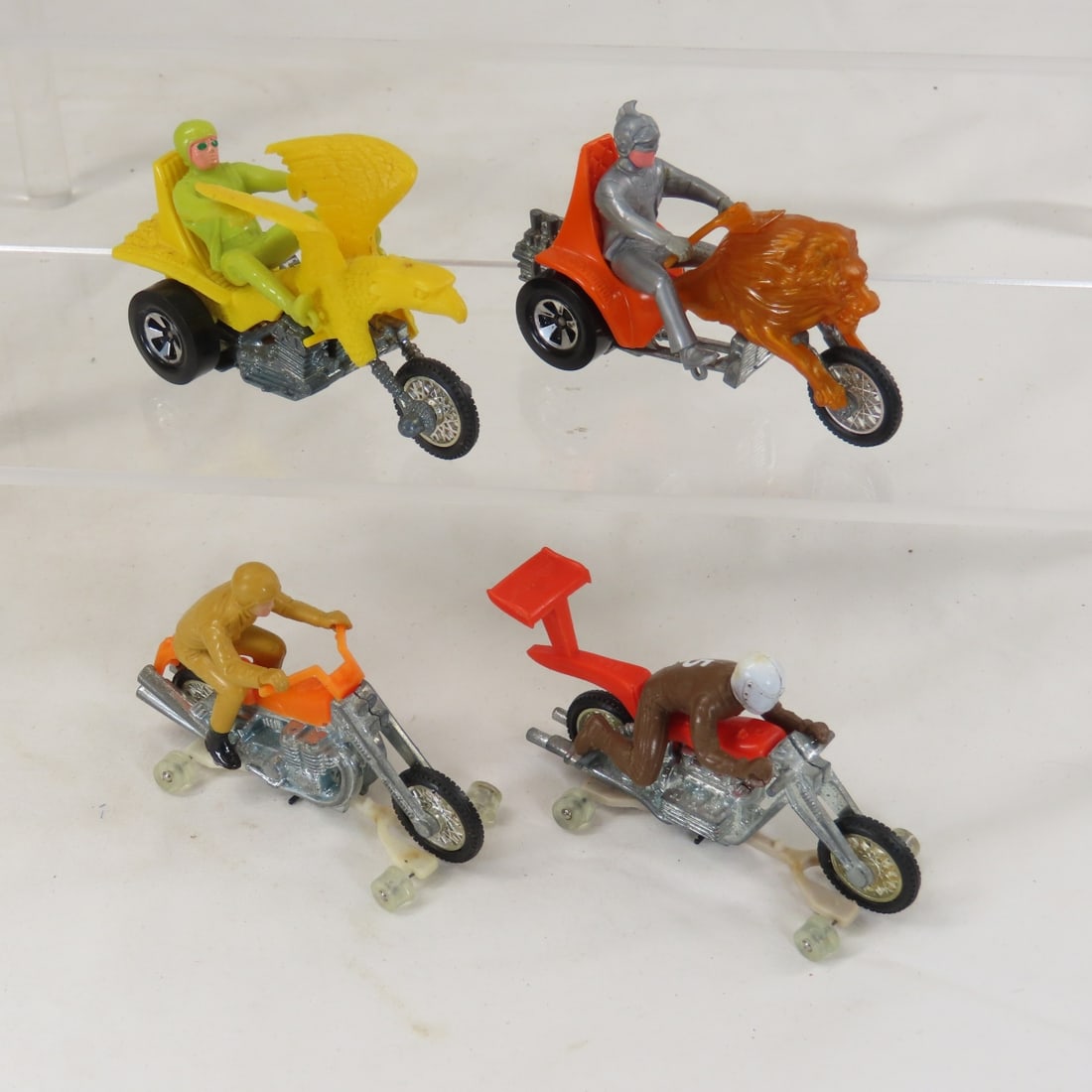 4 Hot Wheels RRRumblers Motorcycles (1 of 9)