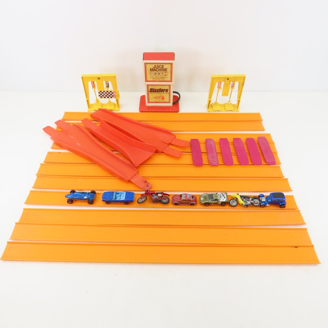 Vintage Hot Wheels Track, Cars, Accessories (1 of 20)