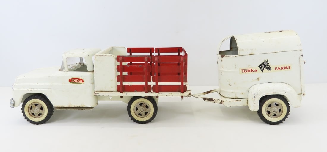 Vintage Tonka Stake Truck & Horse Trailer (1 of 13)