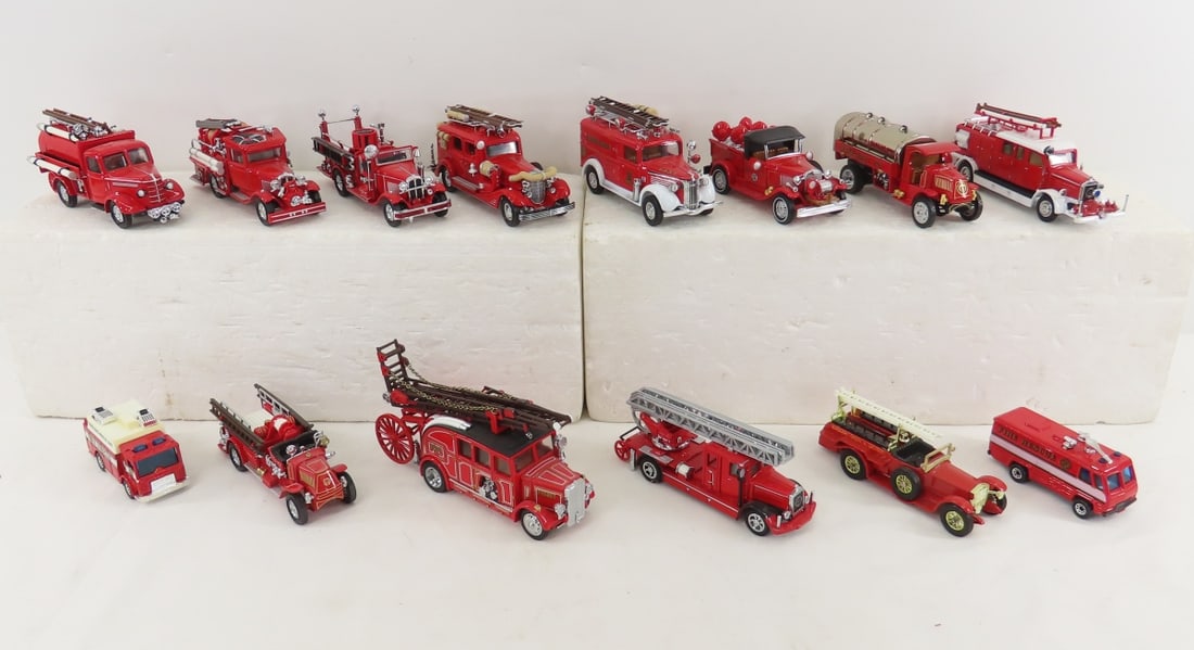 14 Matchbox Fire Engines some Models of Yesteryear (1 of 15)
