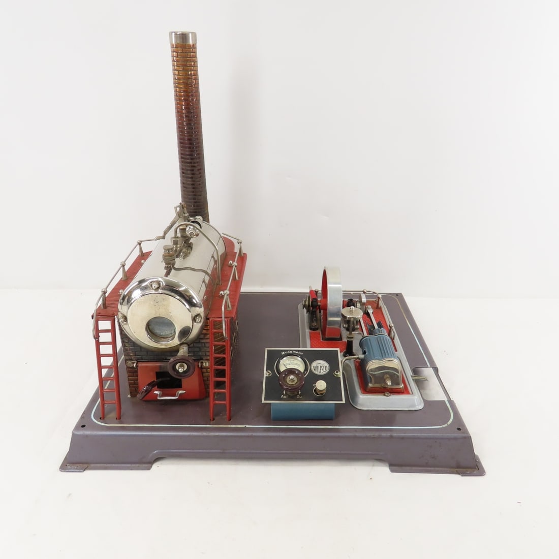 Wilesco D-24 Steam Engine (1 of 11)