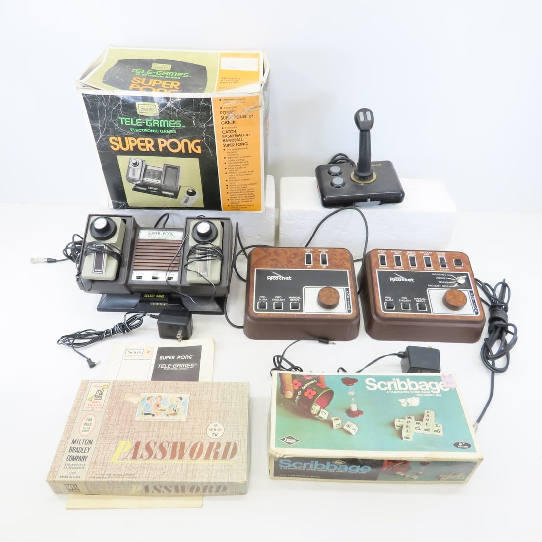 Sears Super Pong & Ricochet vintage video games (1 of 20)