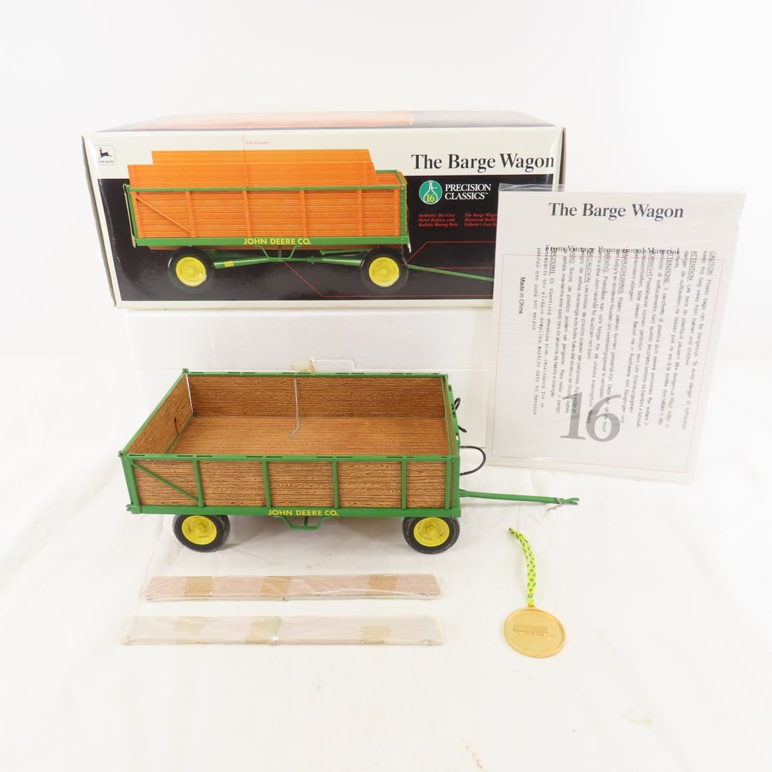 Ertl John Deere Precision Classics Barge Wagon (1 of 16)