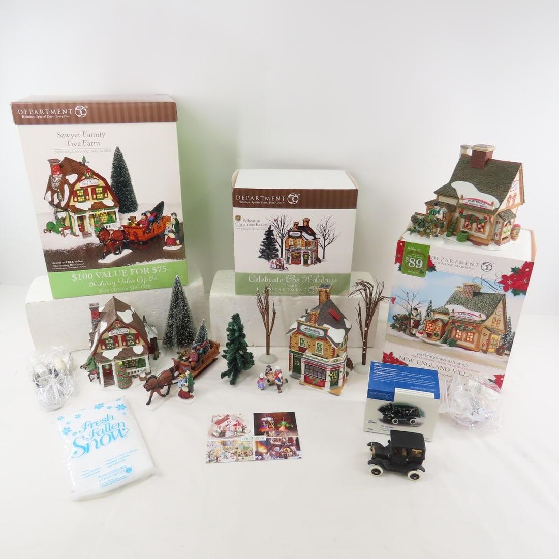3 Dept 56 New England Village Buildings & 1 Access (1 of 16)