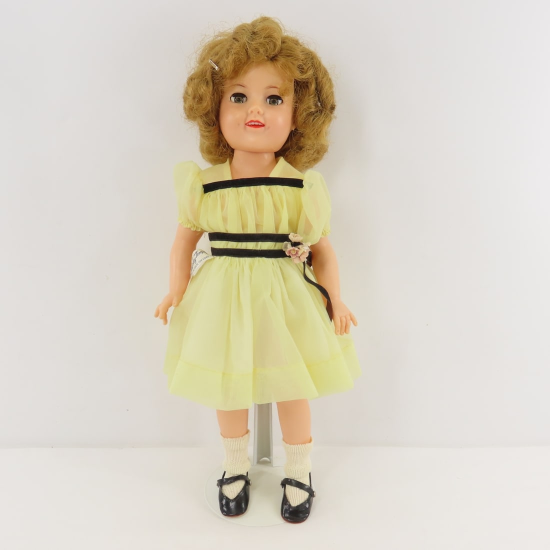 1959-60 Ideal 17" Twinkle Eyes Shirley Temple Doll: 1959-60 Ideal 17" Twinkle Eyes Shirley Temple Doll - head & back marked "IDEAL DOLL ST-17-1", vinyl, twinkle flirty eyes that go side to side with lashes, open mouth with teeth, dimples, in original y
