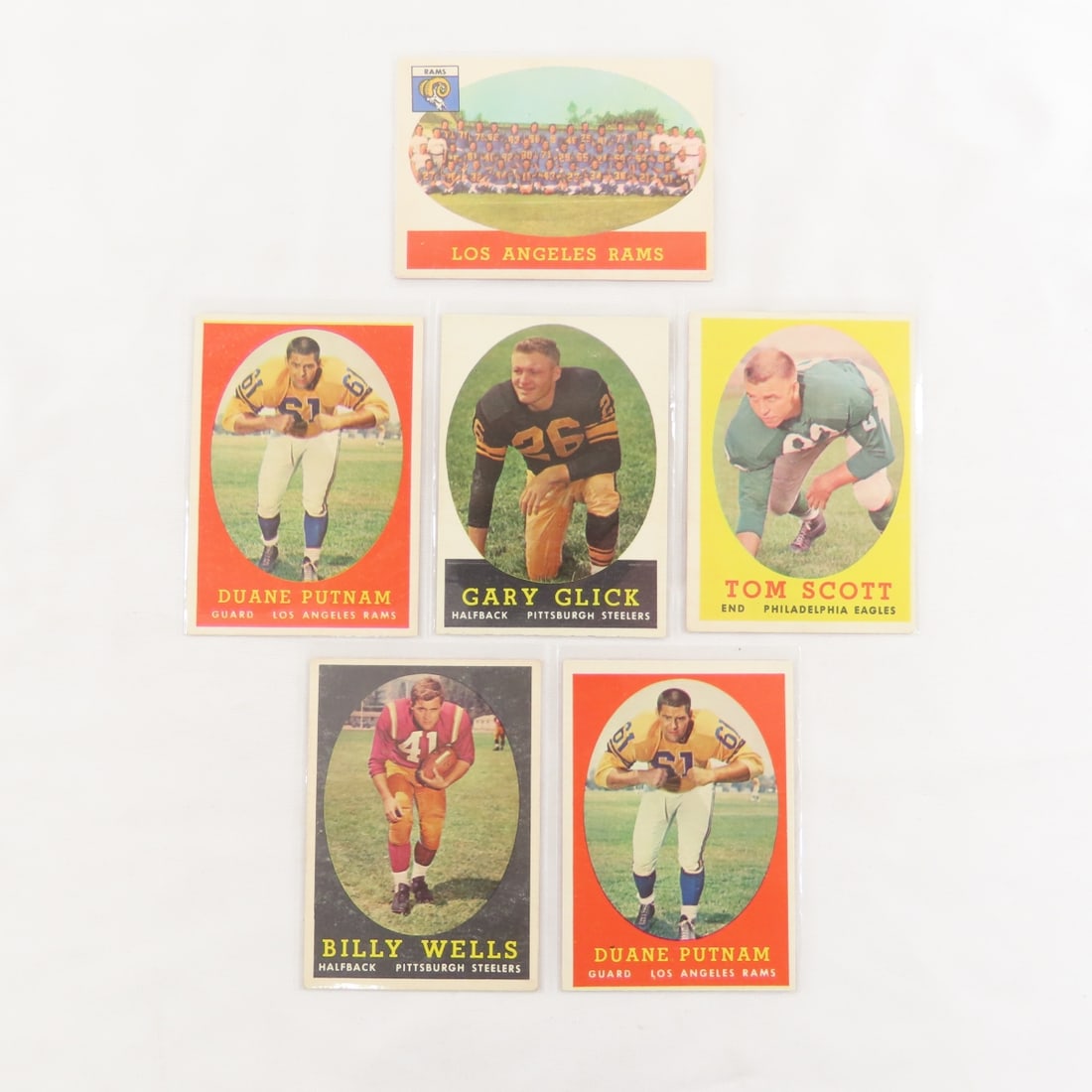 6 1958 Topps Football Cards, Sharp: 6 1958 Topps Football Cards, Sharp - Photos are part of the description. Live Auctioneers only shows 20 photos per lot, Proxibid and Bid.ANewDayAuctions.com show all if there are more than 20. Ask que