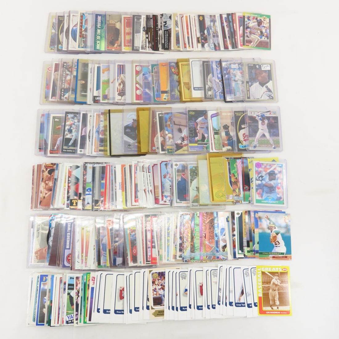 Mixed baseball cards many stars: Mixed baseball cards many stars - Photos are part of the description. Live Auctioneers only shows 20 photos per lot, Proxibid and Bid.ANewDayAuctions.com show all if there are more than 20. Ask questi