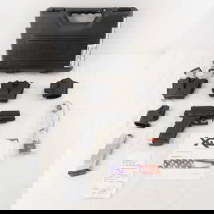 Springfield Armory SA-XD 45 ACP Pistol: Springfield Armory SA-XD 45 ACP Pistol - SN# XD699862, made in Croatia, imported by Springfield Inc, Geneseo IL With Case, 4" barrel, 3 dot fixed sights, polymer frame, 4 13 round magazines,