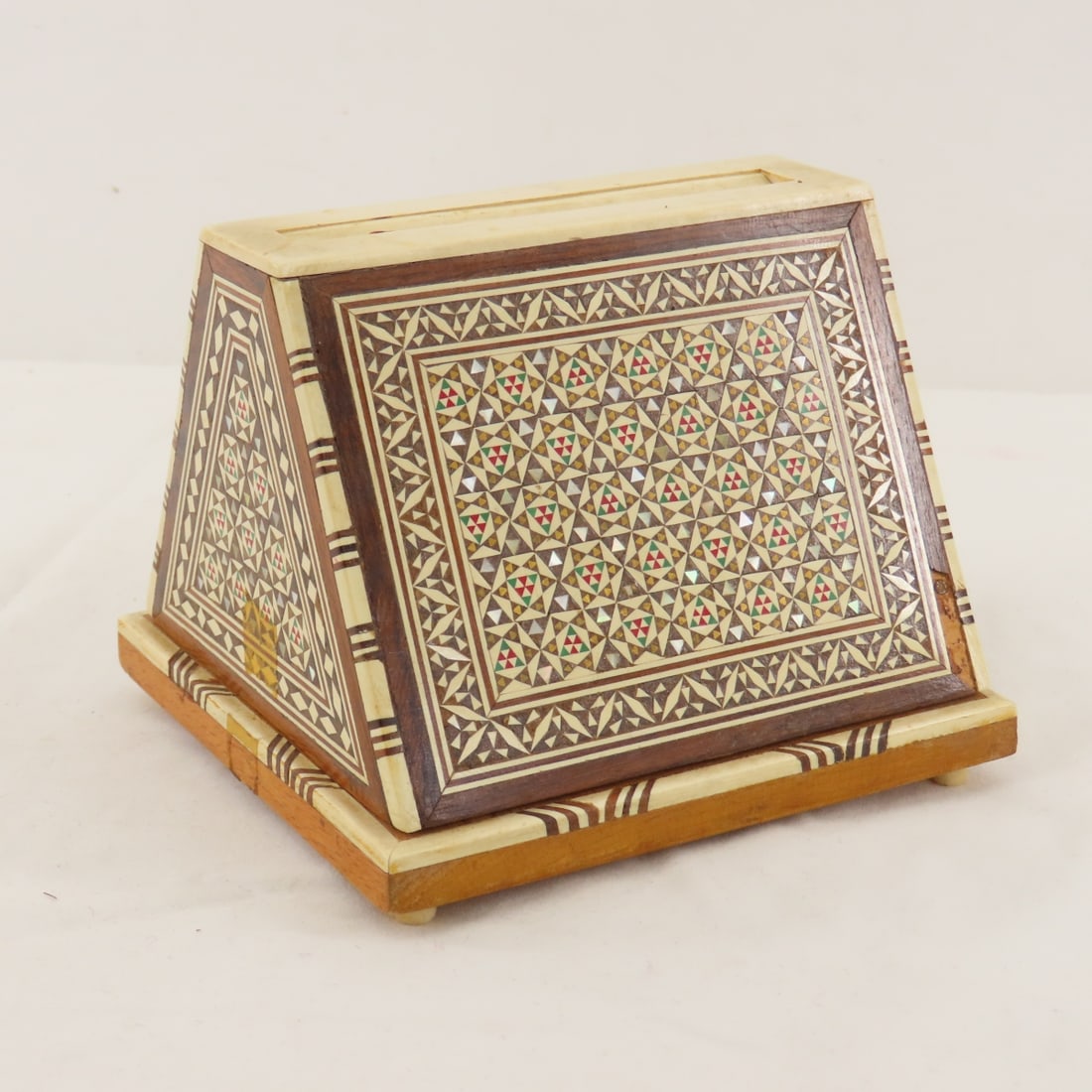 Antique Mother of Pearl Cigarette Dispenser (1 of 10)