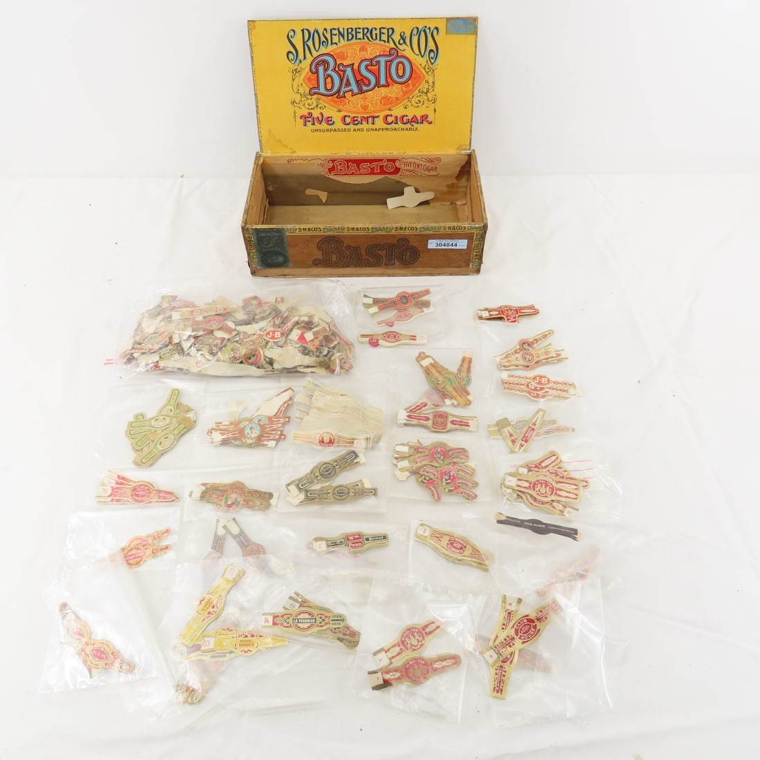 Collection of vintage cigar bands (1 of 16)