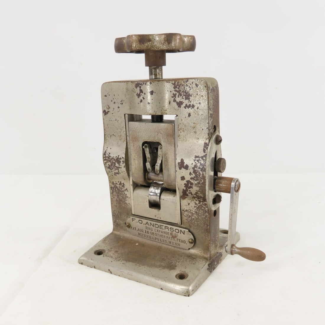 F.O. Anderson Ring Expander Pat. Aug.18-08: F.O. Anderson Ring Expander Pat. Aug.18-08 - Photos are part of description. Please ask questions and read terms & conditions before bidding.