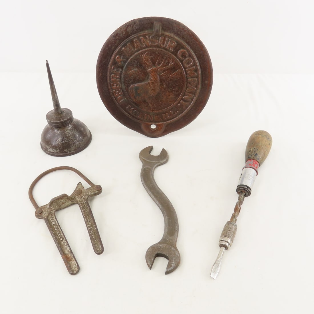 Antique Deere & Mansur Planter Lid & Other Tools (1 of 16)