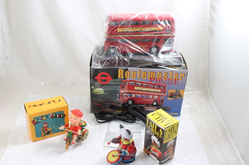 Bus Phone, Racing Tricycle Panda Drummer Toys (1 of 7)