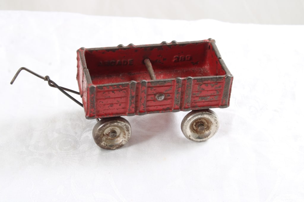 Arcade Cast Iron #289 Farm Hay Hauler Wagon (1 of 6)